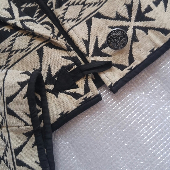 Jacket - Picture 5 of 7